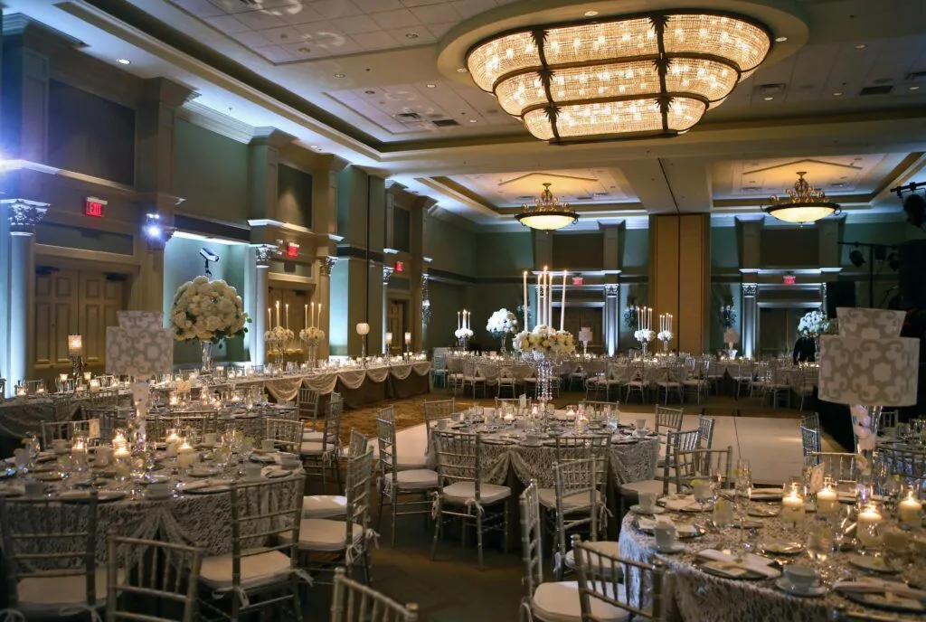 Ballroom-Room Set-Empty-Scott Smallin Photography-Hi-min