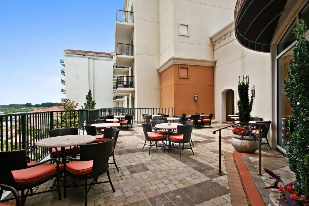 Reflections-Patio-Empty-Orbitz-Hi-min
