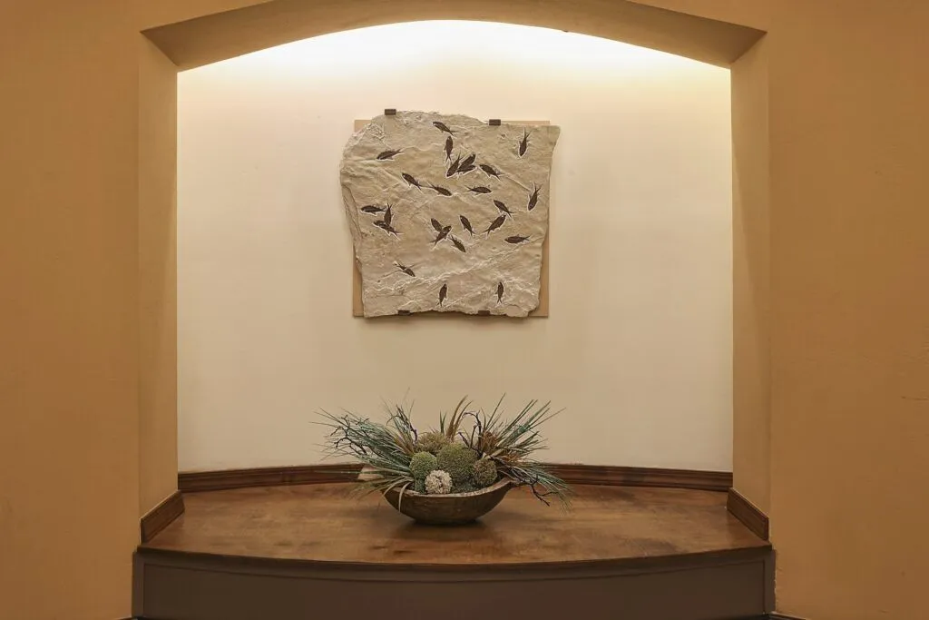 Artwork+Lobby+Fossil Art-min