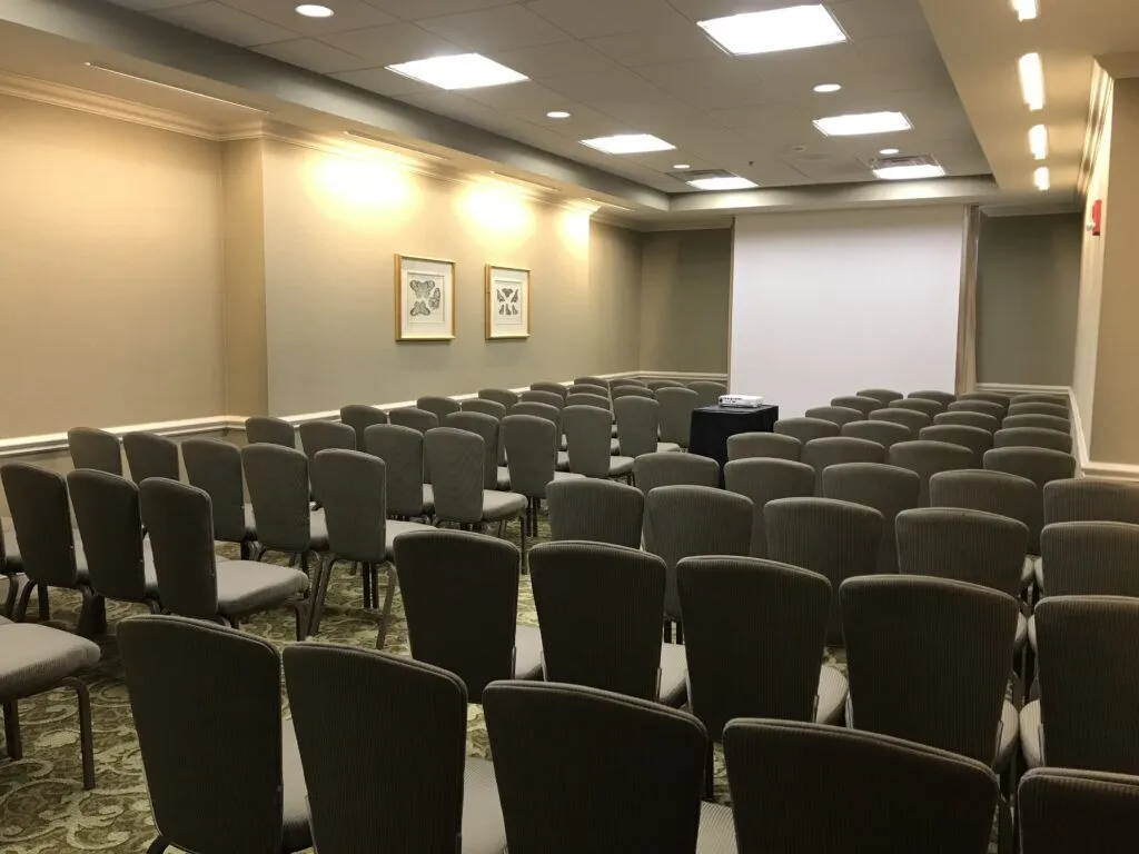 Coral-Meeting-Theatre_92_2-min