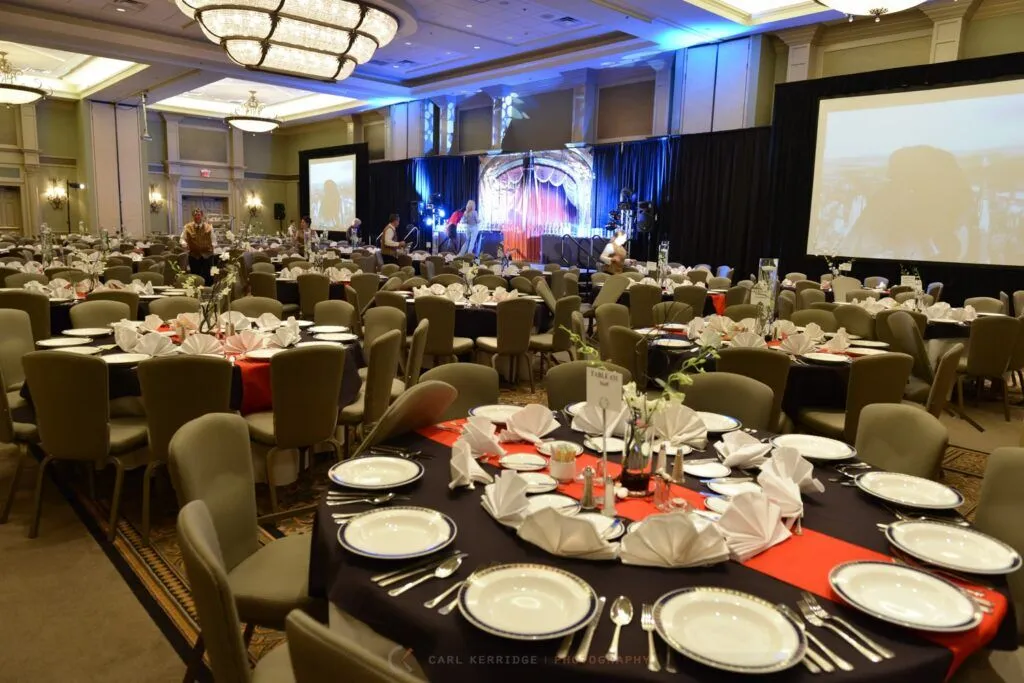 Nautilus Ballroom-Rounds-Dinner_Empty-Carl Kerridge credit-Hi-min