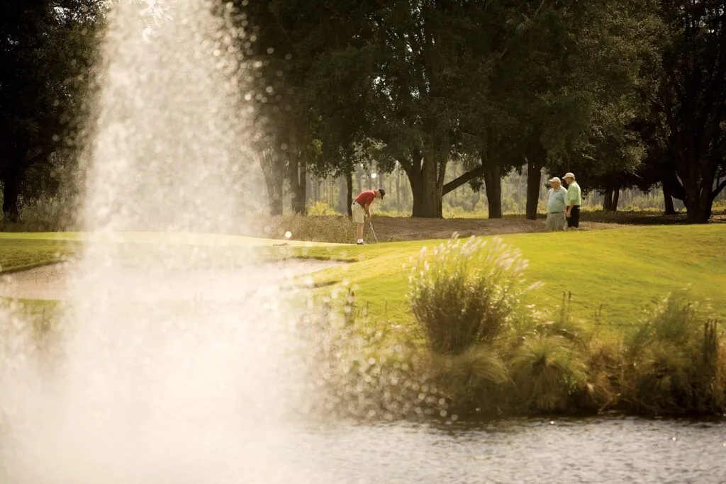 Resort Course-Putting-WaterFountain-min