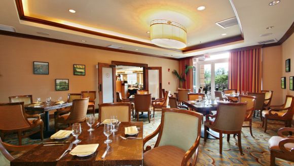 2 Bedroom Hotel Rooms in Myrtle Beach - private dining room