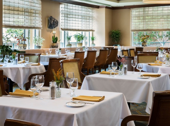 Elegant restaurant dining area at Marina Inn at Grande Dunes for anniversary dinners in Myrtle Beach