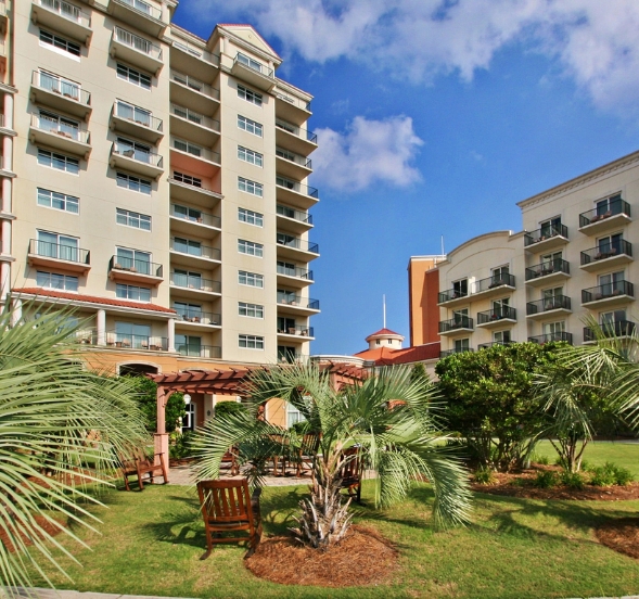 Marina Inn, featuring beachfront views and proximity to Myrtle Beach Sports Center.