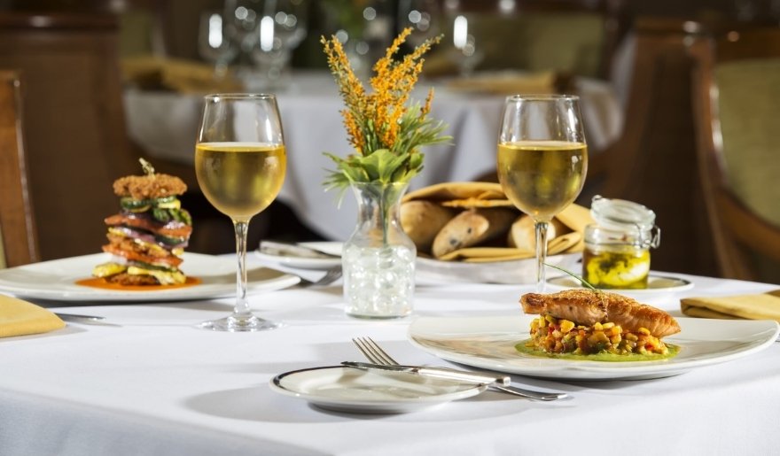 Upscale dining experience with seafood and wine in Reflections Kitchen & Bar