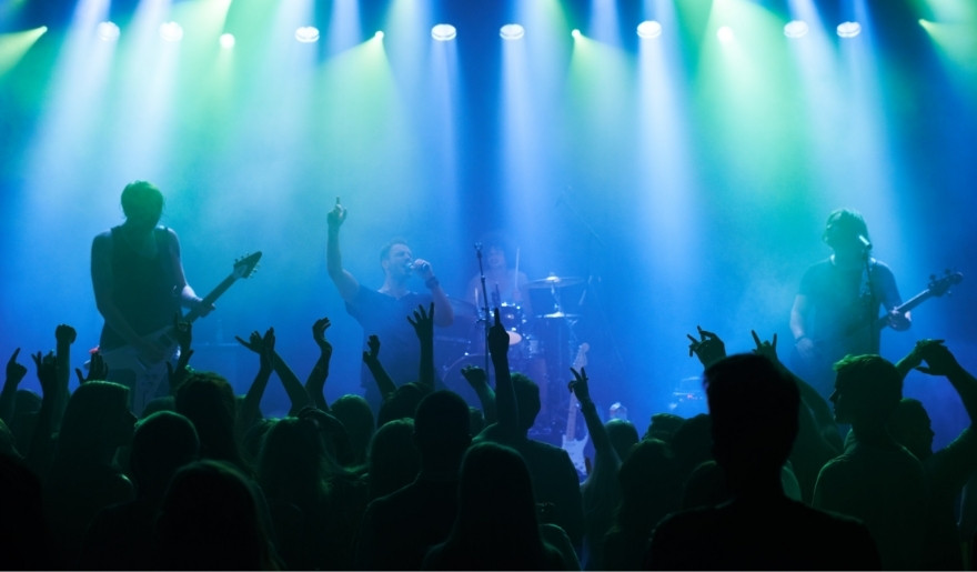 Myrtle Beach Music on Main live concert crowd in July